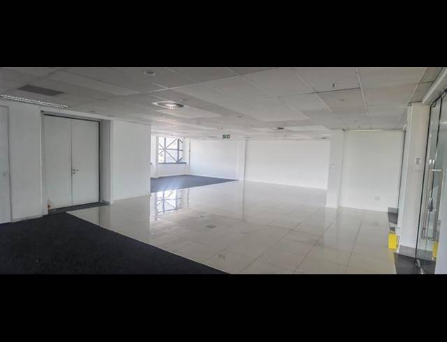 BUSINESS PROPERTY TO RENT IN LYNNWOOD GLEN